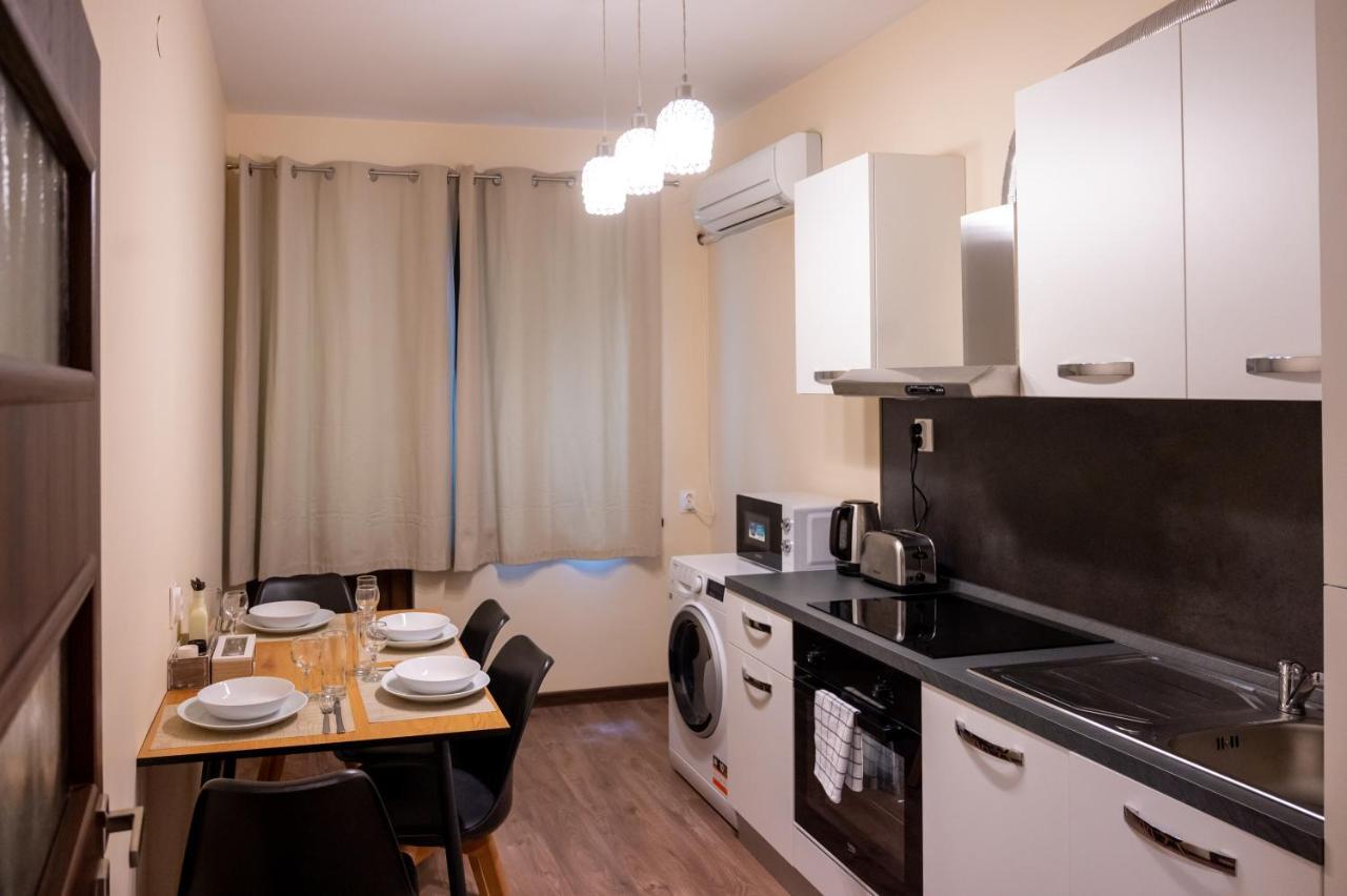 Design 1Bdr Apartment In Top Center - Free Parking София Экстерьер фото